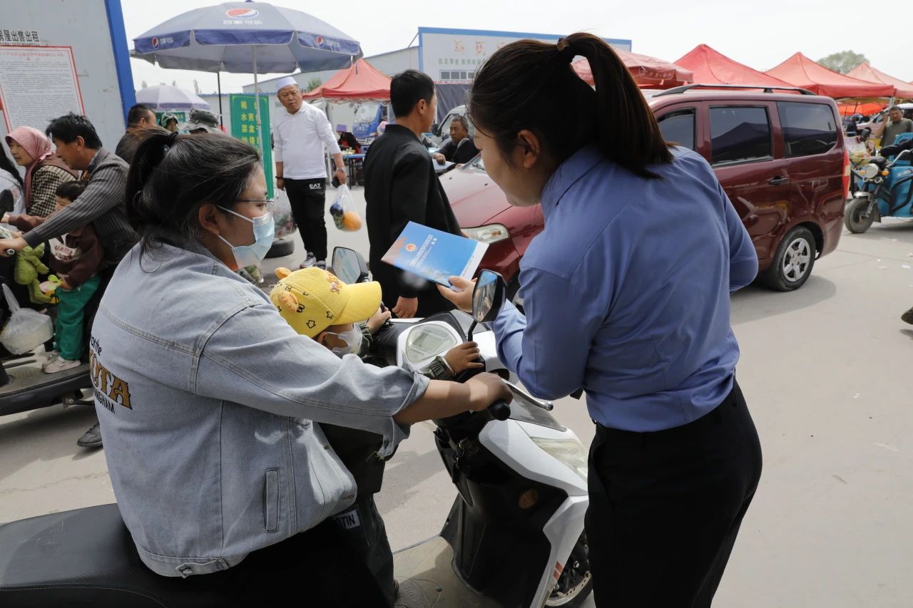 进集市.jpg 进集市.jpg